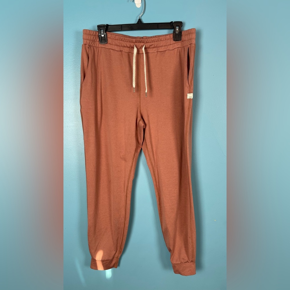 VUORI DAILY HALO JOGGERS SIZE LARGE - Picture 3 of 6